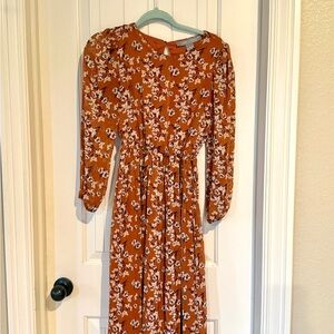 LARK & GREY Elegant Floral Long Sleeve Dress in Warm Rust
